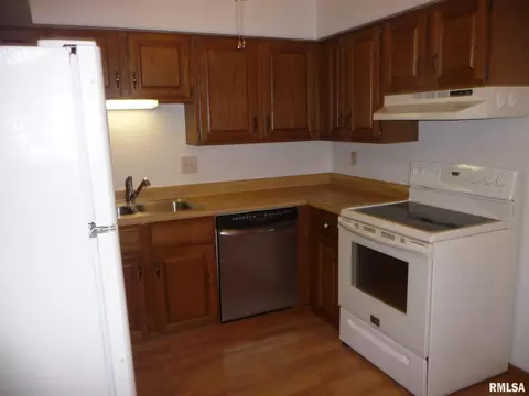 3069 4th St #7, Moline, IL 61265 photo 5