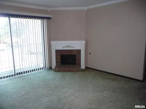 3069 4th St #7, Moline, IL 61265 photo 2