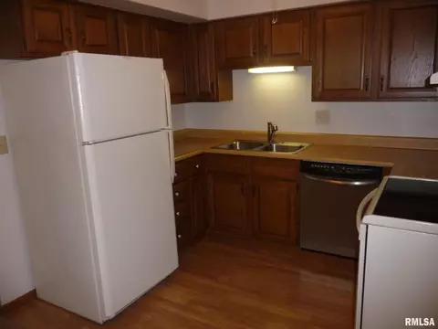 3069 4th St #7, Moline, IL 61265 photo 4