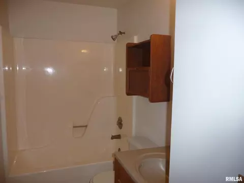 3069 4th St #7, Moline, IL 61265 photo 9