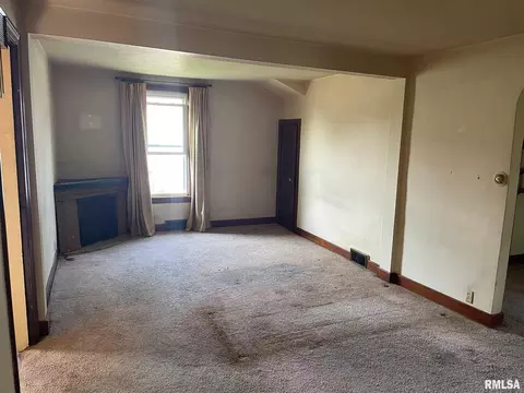 203 N Park St, Alpha, IL 61413 photo 3