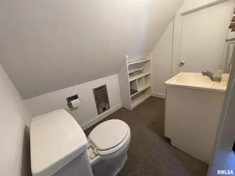 203 N Park St, Alpha, IL 61413 photo 13