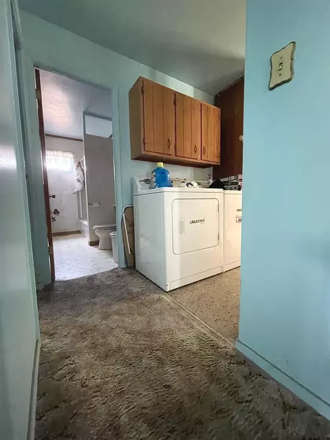 912 E Stotlar, Herrin, IL 62948 photo 23