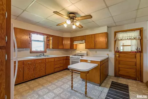 2475 State Highway 17, Viola, IL 61486 photo 7