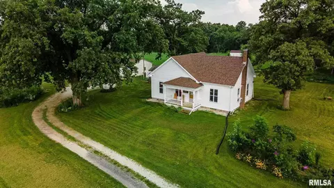 2475 State Highway 17, Viola, IL 61486 photo 2