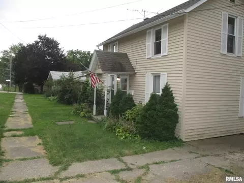 207 Johnson St, Morrison, IL 61270 photo 2