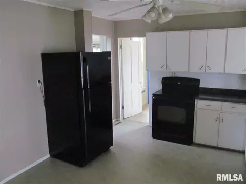 207 Johnson St, Morrison, IL 61270 photo 11