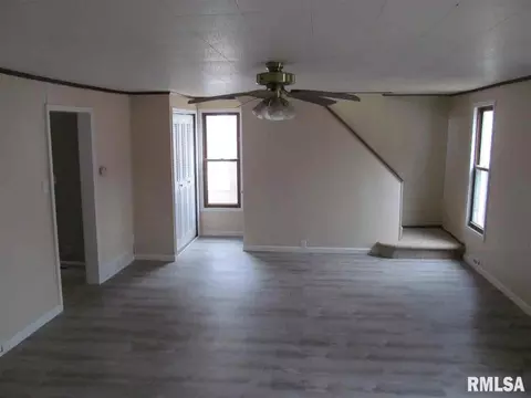 207 Johnson St, Morrison, IL 61270 photo 9