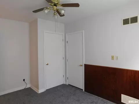 1005 21st Ave, Silvis, IL 61282 photo 9