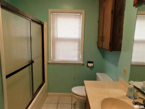 1005 21st Ave, Silvis, IL 61282 photo 12