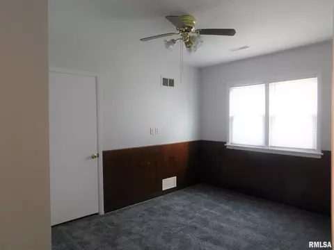 1005 21st Ave, Silvis, IL 61282 photo 8