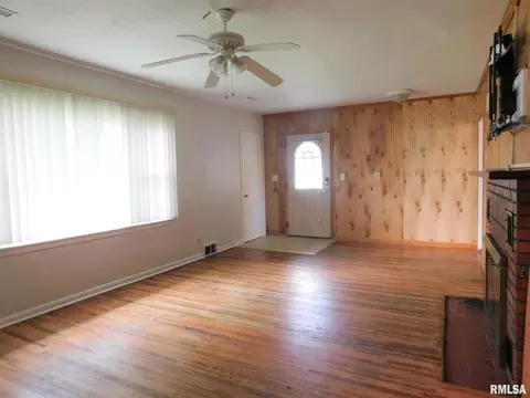 1005 21st Ave, Silvis, IL 61282 photo 3