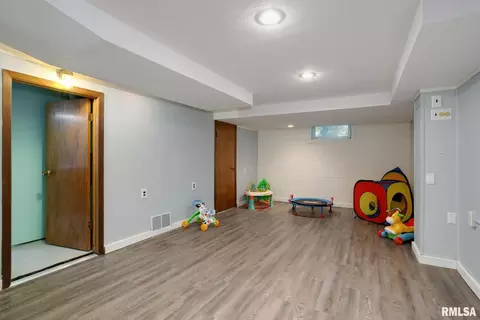 1410 9th St, Moline, IL 61265 photo 24