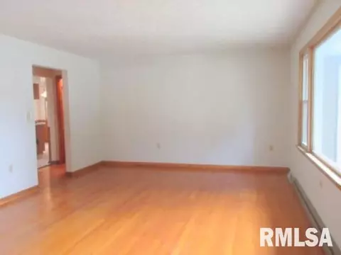 509 16th St, Silvis, IL 61282 photo 4