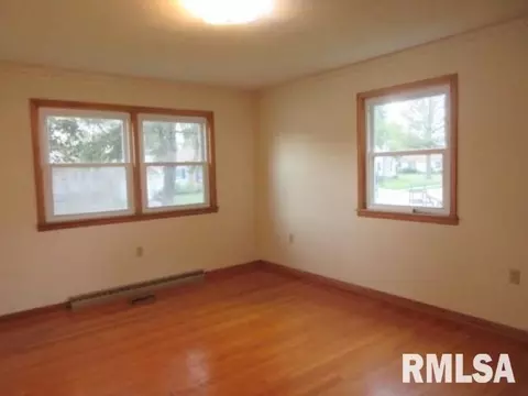 509 16th St, Silvis, IL 61282 photo 10