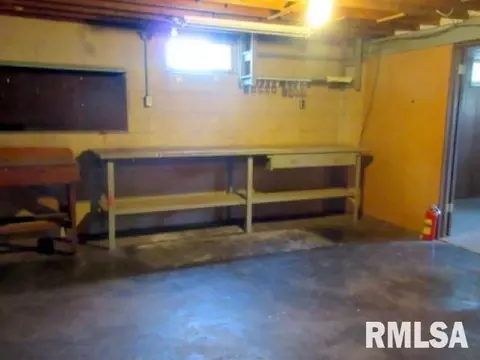 509 16th St, Silvis, IL 61282 photo 25