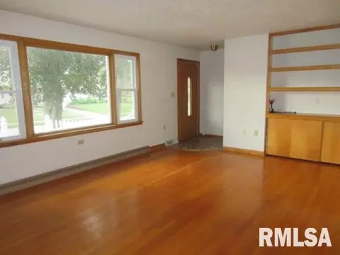 509 16th St, Silvis, IL 61282 photo 3