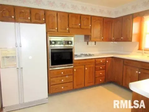 509 16th St, Silvis, IL 61282 photo 6