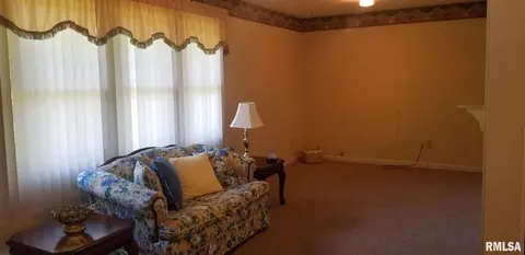 200 Kane Dr, Herrin, IL 62948 photo 5