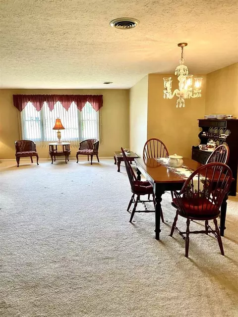 200 Kane Dr, Herrin, IL 62948 photo 7