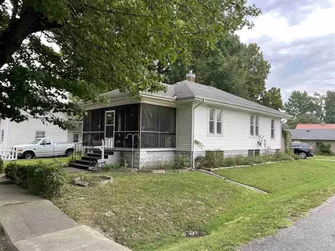 620 S 17th St, Herrin, IL 62948 photo 3
