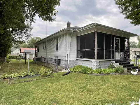 620 S 17th St, Herrin, IL 62948 photo 2