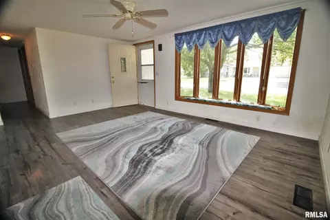 1202 8th Street Ct, Hampton, IL 61256 photo 10