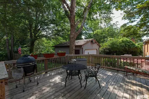 2512 30th St, Moline, IL 61265 photo 5