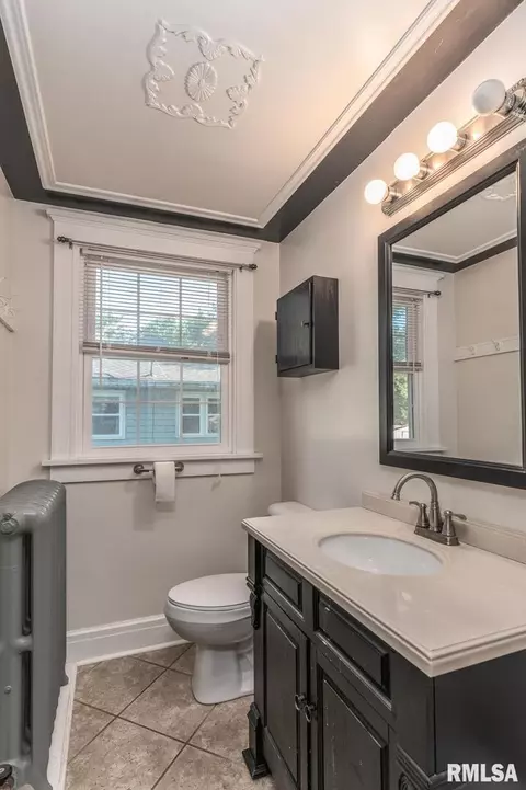 300 E Center St, Cambridge, IL 61238 photo 14