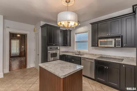 300 E Center St, Cambridge, IL 61238 photo 12
