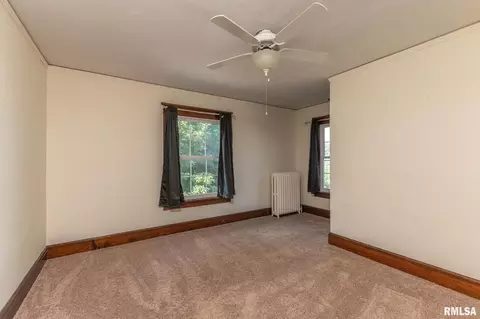 300 E Center St, Cambridge, IL 61238 photo 17