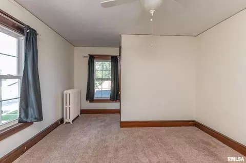 300 E Center St, Cambridge, IL 61238 photo 18
