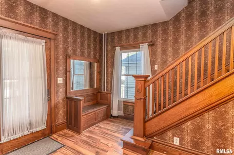 300 E Center St, Cambridge, IL 61238 photo 6
