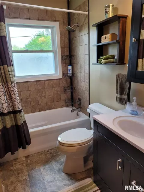 305 5th St, Hampton, IL 61256 photo 9