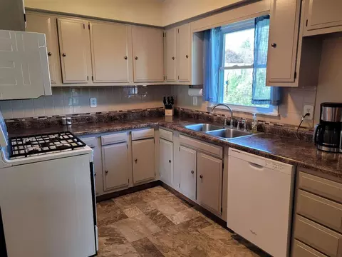 305 5th St, Hampton, IL 61256 photo 4