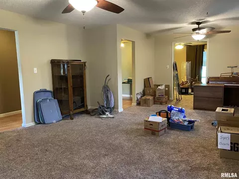 642 Indian Hill Dr, Herrin, IL 62948 photo 7