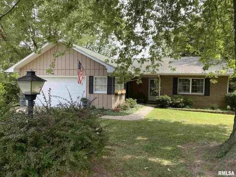 642 Indian Hill Dr, Herrin, IL 62948 photo 1