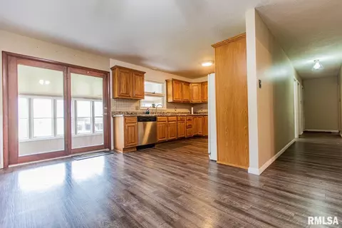 504 E Clark Trl, Herrin, IL 62948 photo 13