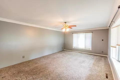 504 E Clark Trl, Herrin, IL 62948 photo 5