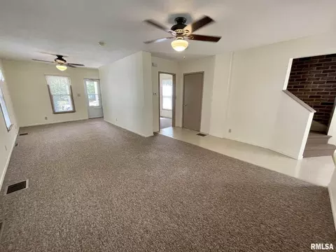 1831 12th St, Moline, IL 61265 photo 10