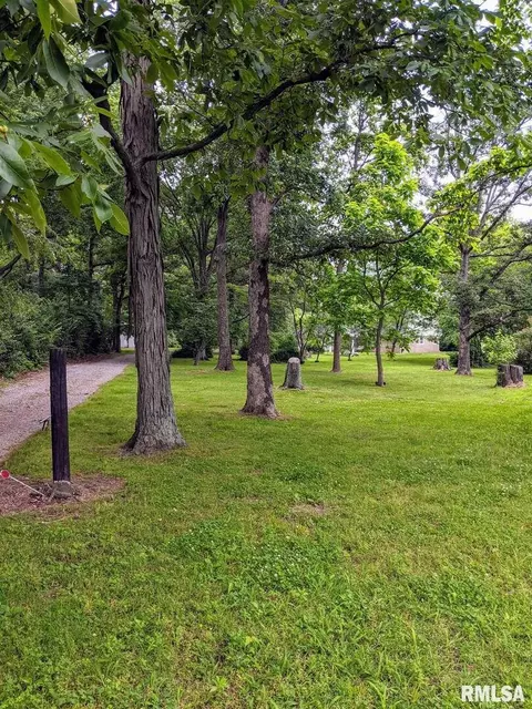 9318 Summers Rd, Benton, IL 62812 photo 2