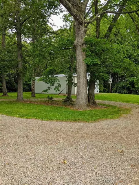 9318 Summers Rd, Benton, IL 62812 photo 28