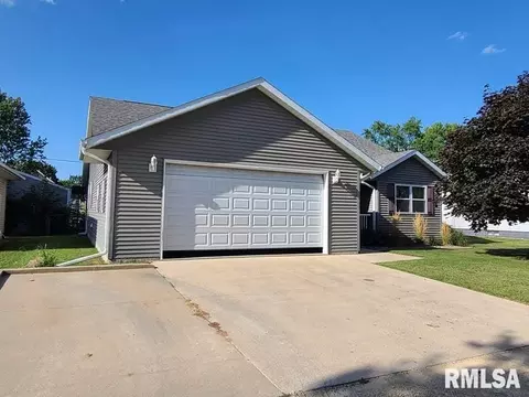 609 16th Pl, Fulton, IL 61252 photo 2