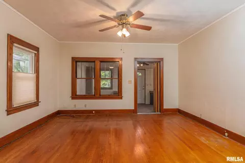2111 13th St, Moline, IL 61265 photo 19