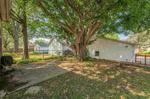 2111 13th St, Moline, IL 61265 photo 16