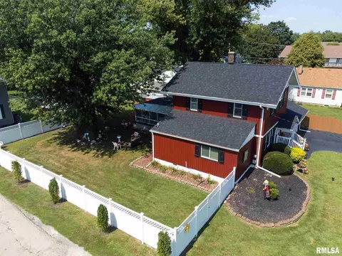 3211 7th St, Moline, IL 61265 photo 2