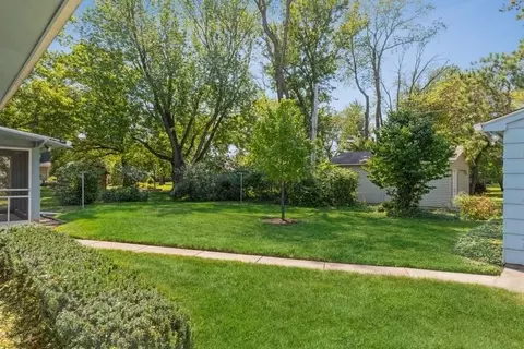 1903 46th St, Moline, IL 61265 photo 3