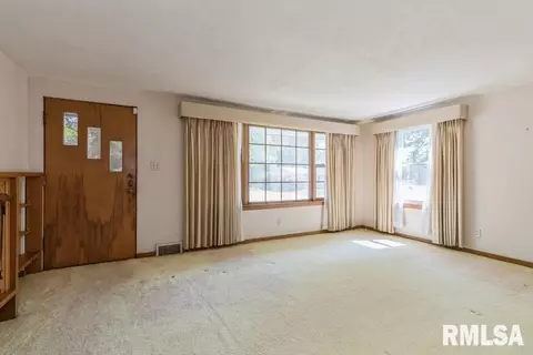 1903 46th St, Moline, IL 61265 photo 5