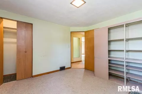 1903 46th St, Moline, IL 61265 photo 18