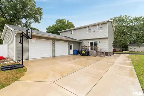 306 N 4th St, Eldridge, IA 52748 photo 31